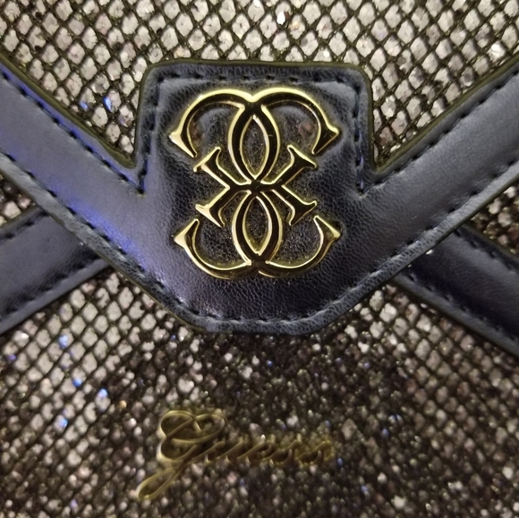 Guess Clutch Wristlet - Picture 11 of 12